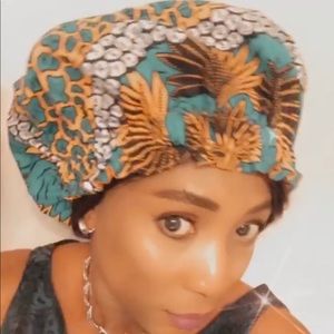 African print bonnet with silk lining
